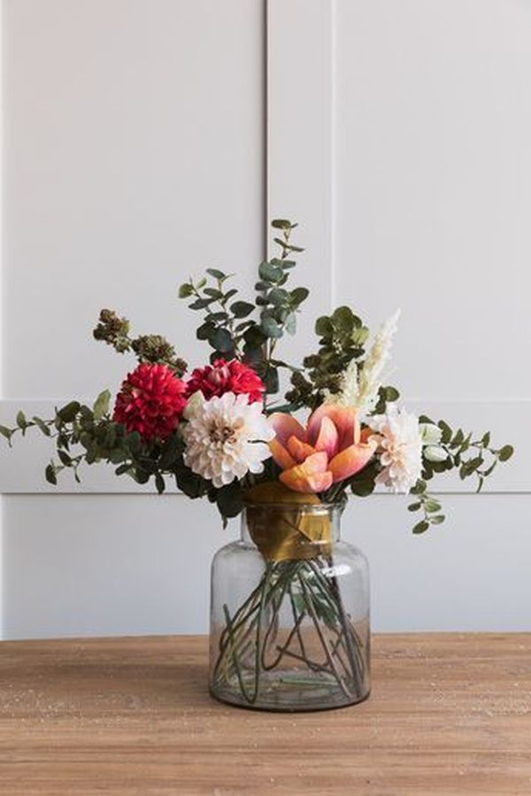 Expense bottom virtual 5 Trucuri pentru a pastra florile din vaza proaspete cat mai mult timp