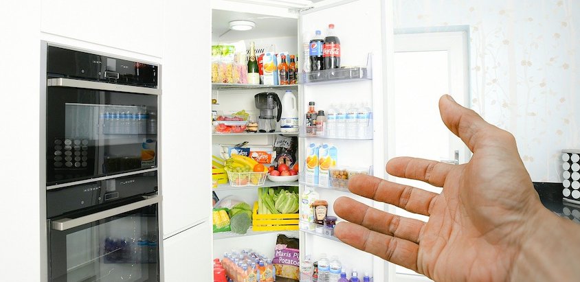 Ce trebuie sa stii inainte de a curata frigiderul si cat de des o